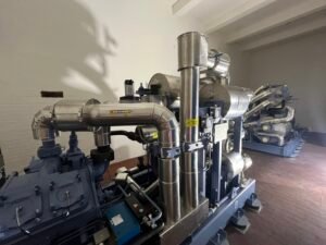 Foto van een ammoniakwarmtepomp van GEA.