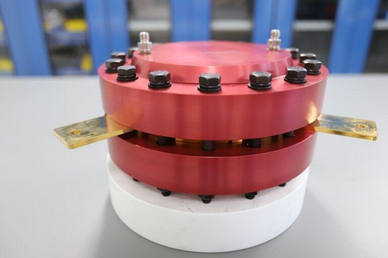 Foto van een elektrochemische compressor voor adsorptiekoeling.